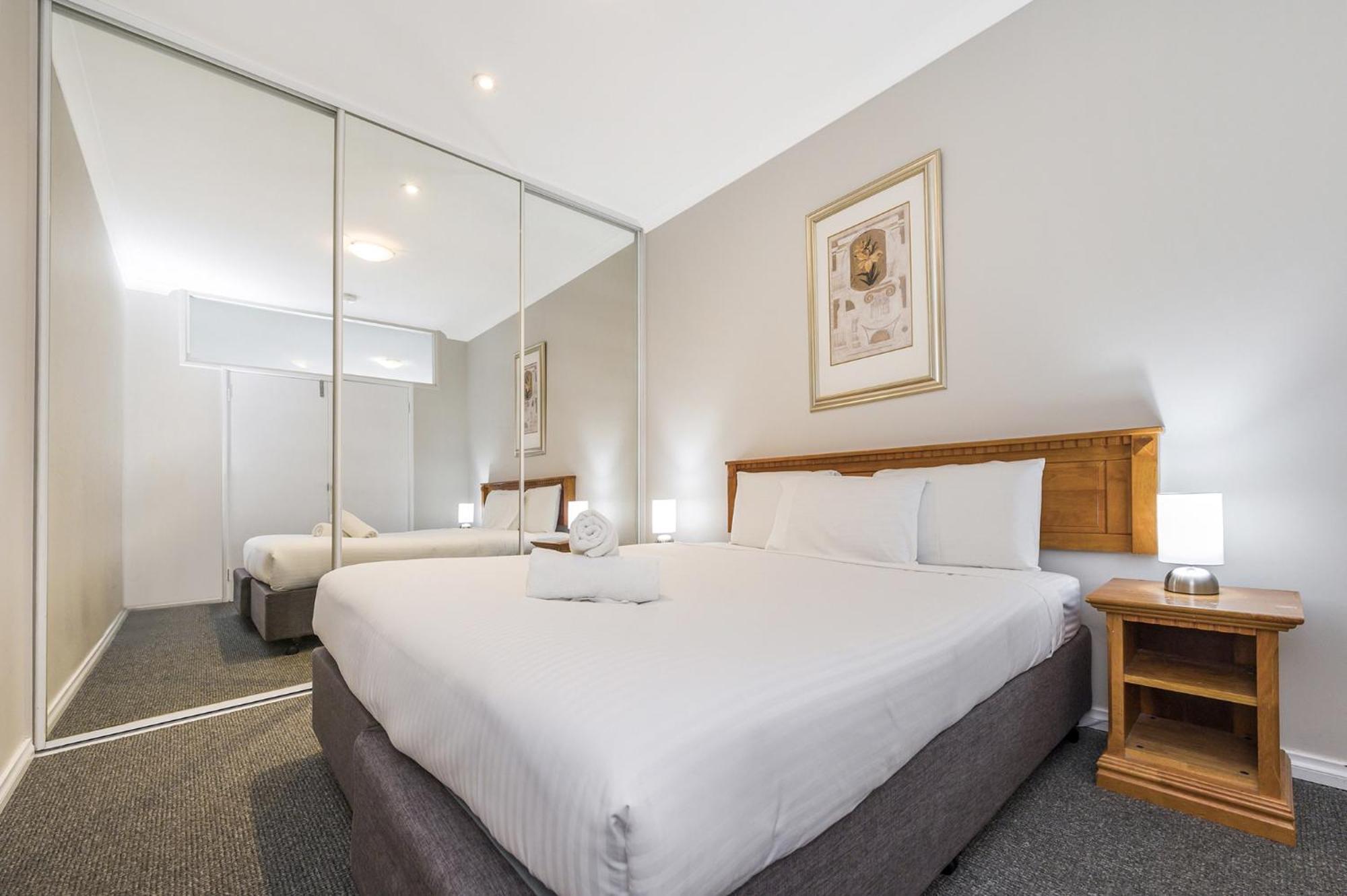 Central Perth 2-Bed Apartment With Pool & Gym Extérieur photo