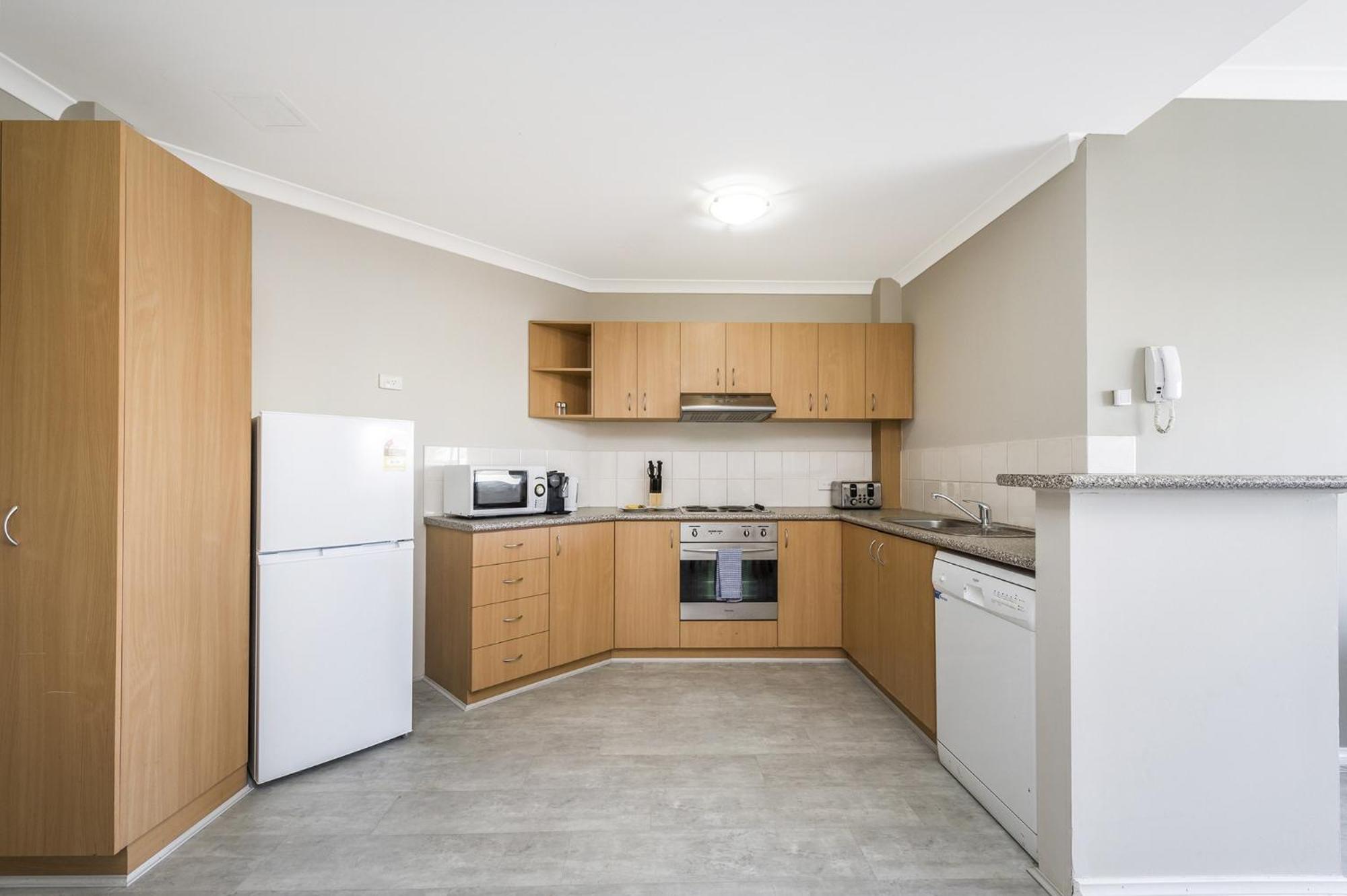 Central Perth 2-Bed Apartment With Pool & Gym Extérieur photo