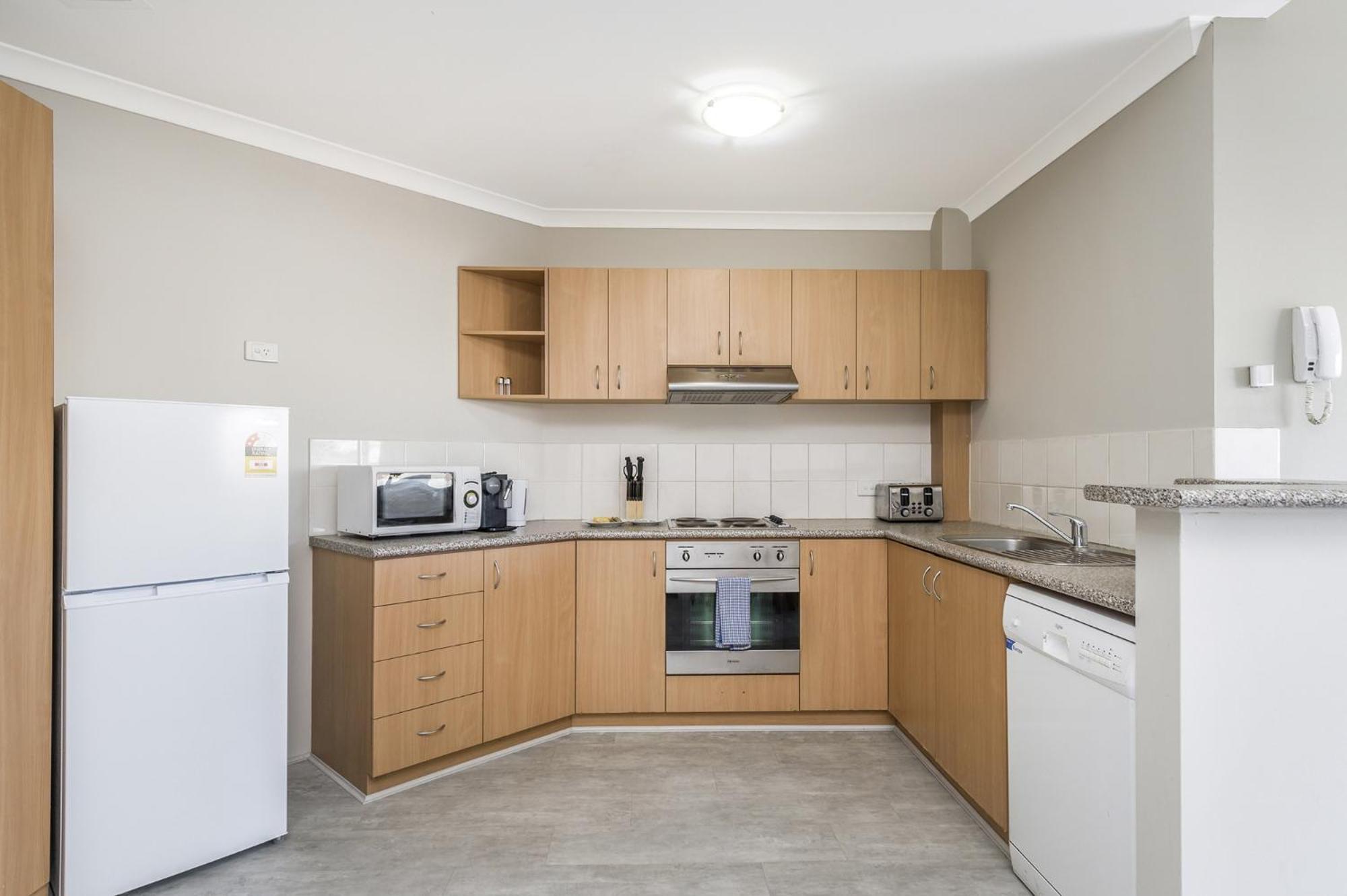 Central Perth 2-Bed Apartment With Pool & Gym Extérieur photo