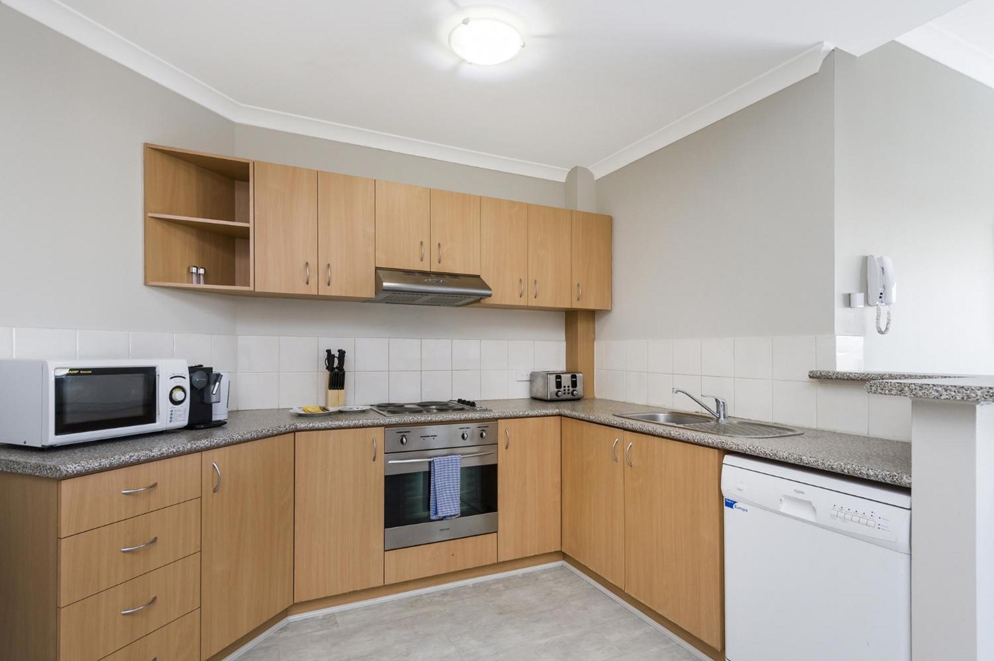 Central Perth 2-Bed Apartment With Pool & Gym Extérieur photo