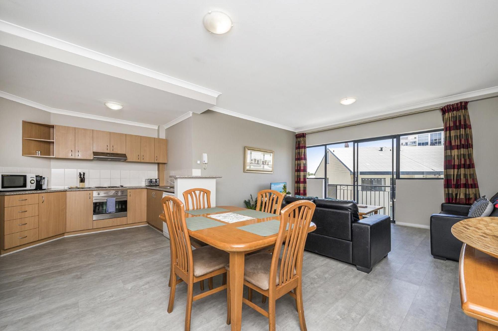 Central Perth 2-Bed Apartment With Pool & Gym Extérieur photo