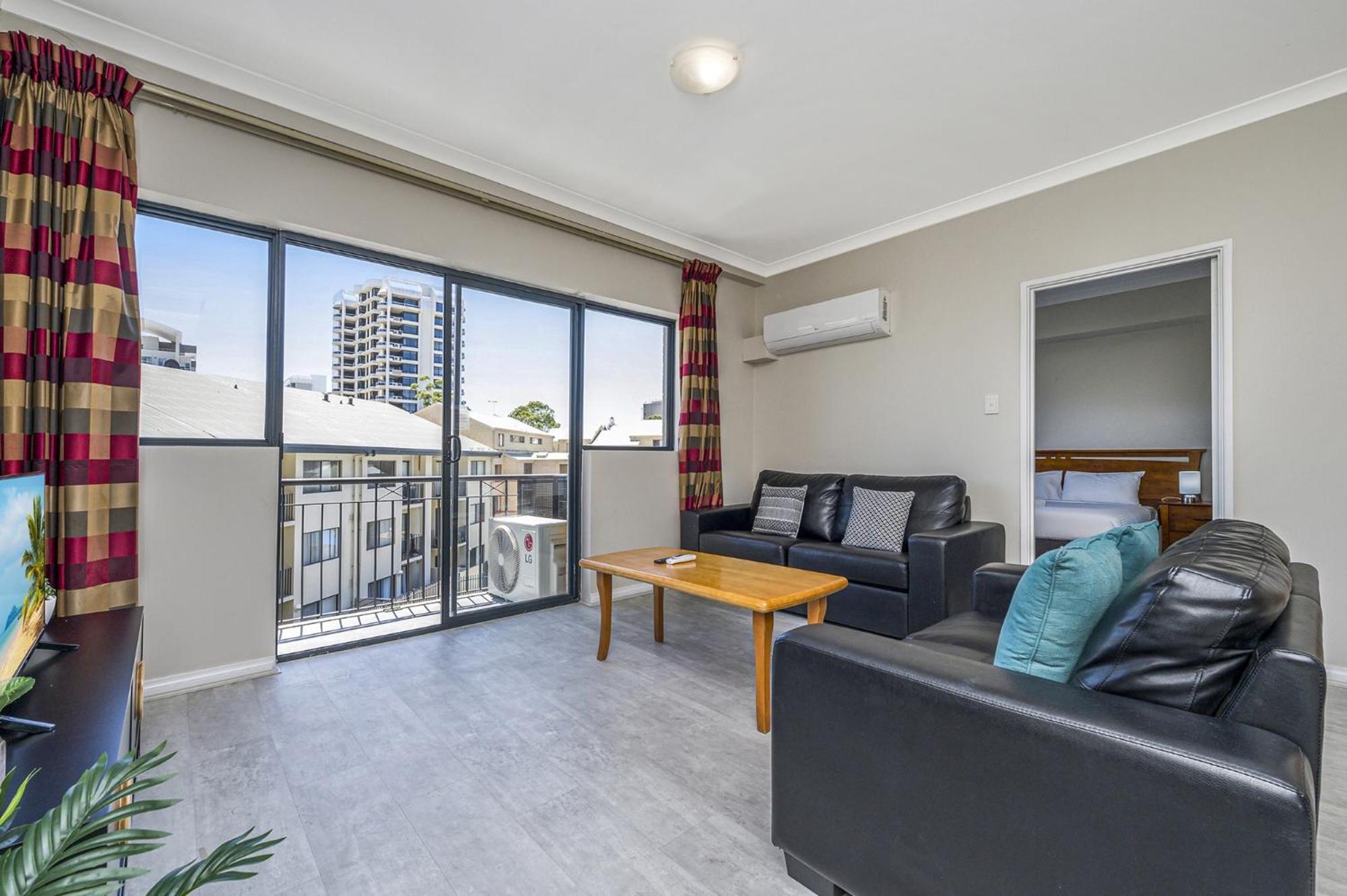 Central Perth 2-Bed Apartment With Pool & Gym Extérieur photo